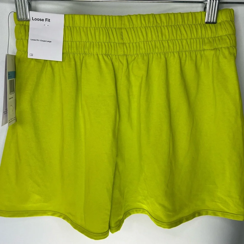 Nike DRI-FIT Big Kids’ (Girls’) High Waisted Loose Fit Training Shorts Size:M